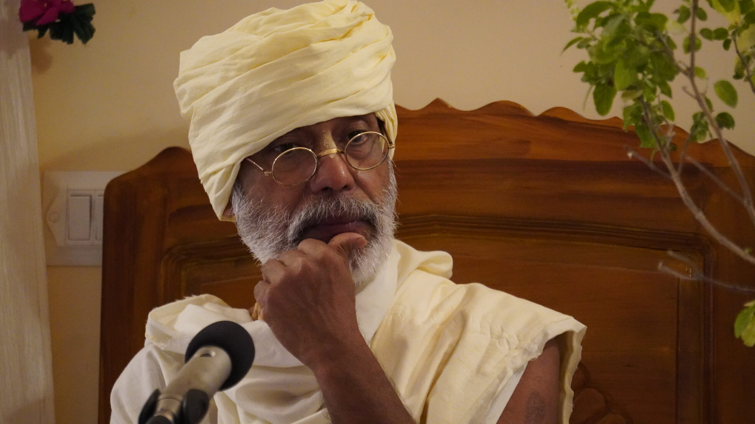 Only the pure devotees of the Lord can experience true happiness (ānanda)
